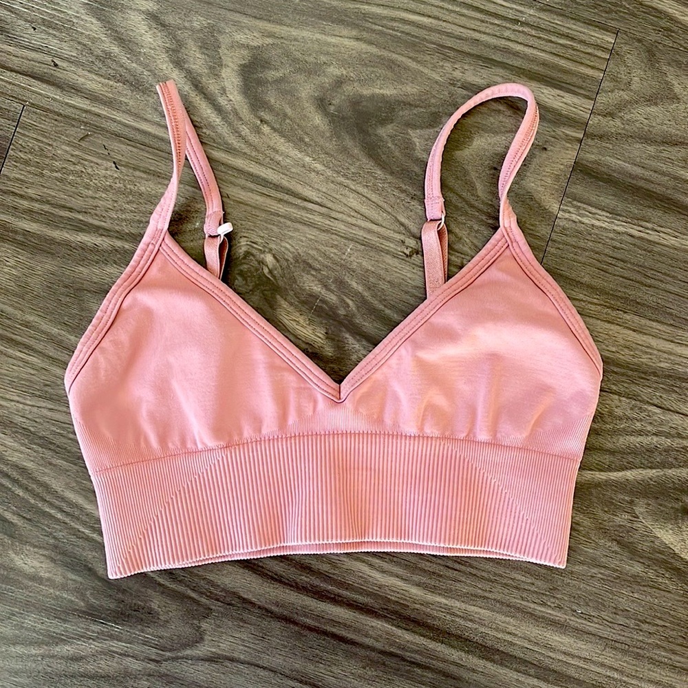 Lululemon Sports Bra (4)